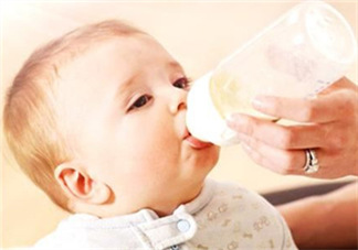 母乳和奶粉能混在一起吃嗎？母乳和奶粉混合喂養(yǎng)好嗎？