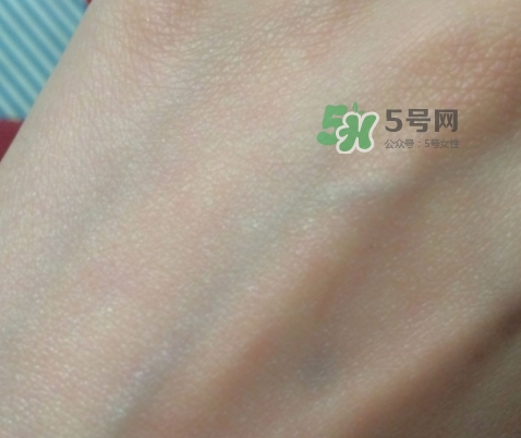 神仙水和小燈泡哪個好？神仙水和小燈泡使用順序