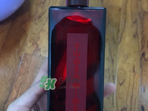 資生堂紅色蜜露是水還是精華？資生堂紅色蜜露是爽膚水嗎