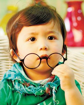 寶寶多大可以看電視？寶寶能看電視嗎？