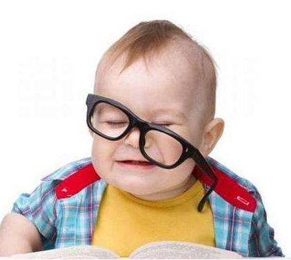 寶寶多大可以看電視？寶寶能看電視嗎？