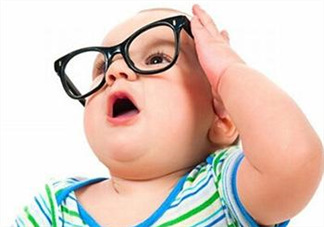 寶寶愛看電視怎么辦？寶寶愛看電視對眼睛有影響嗎？