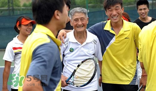 為什么癌癥發(fā)現(xiàn)就是晚期？癌癥晚期能活多久一般？