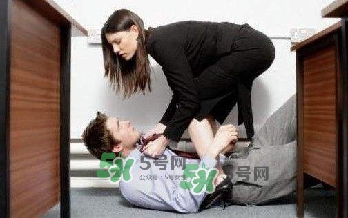 為什么女性遇到性騷擾都選擇容忍？如何懲治性騷擾者？