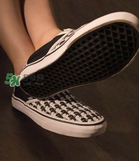 vans與老佛爺karl lagerfeld聯(lián)名系列單品有哪些？