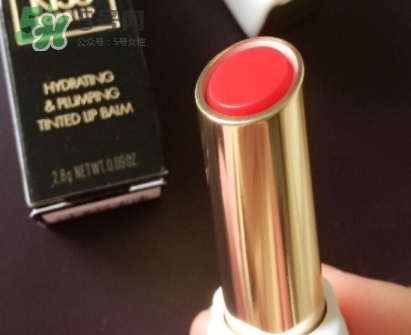 嬌蘭親親唇膏白管和黑管哪個好？嬌蘭白管和黑管區(qū)別