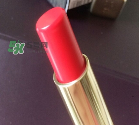 嬌蘭親親唇膏白管和黑管哪個好？嬌蘭白管和黑管區(qū)別