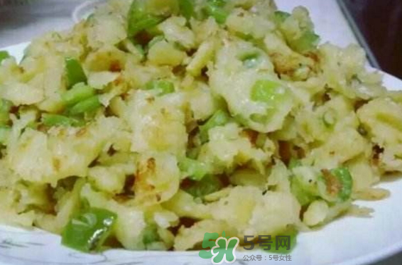 辣椒和面怎么炒？干辣椒面怎么做好吃？