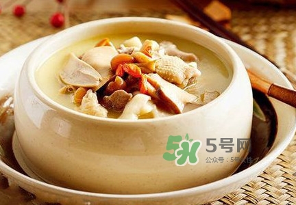 松茸煲排骨怎么做？松茸燉排骨有什么功效