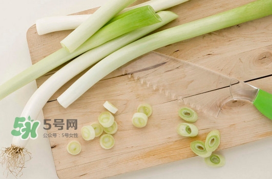 大蔥是堿性食物嗎？大蔥是酸性還是堿性？