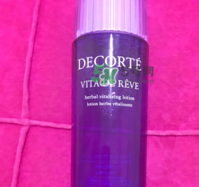 黛珂紫蘇水和cpb水磨精華哪個(gè)好？紫蘇水和cpb水磨搭配