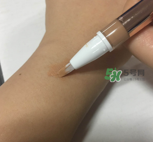 歐萊雅遮瑕筆怎么用？歐萊雅遮瑕筆使用方法