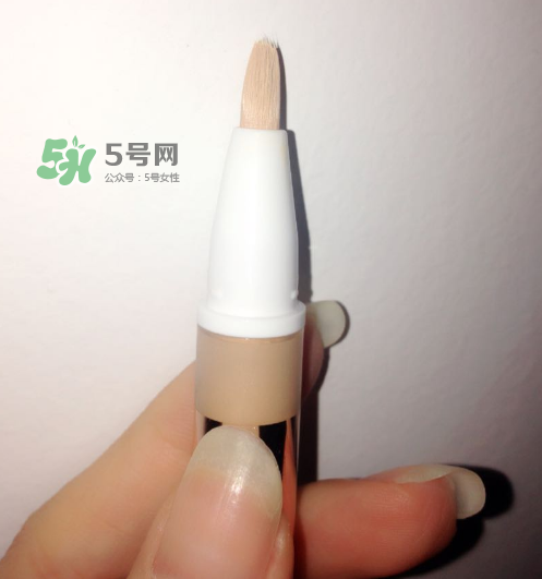 歐萊雅遮瑕筆怎么用？歐萊雅遮瑕筆使用方法