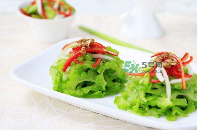 涼拌苦瓜怎么做不苦？苦瓜不苦了還有功效嗎？