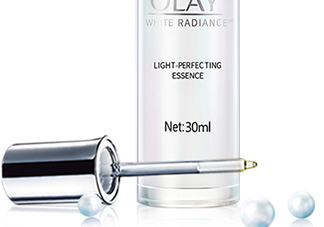 olay玉蘭油小白瓶小綠瓶哪個(gè)好？olay小白瓶小綠瓶區(qū)別