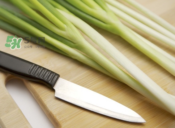 大蔥怎么去除農(nóng)藥殘留？大蔥怎么清洗干凈