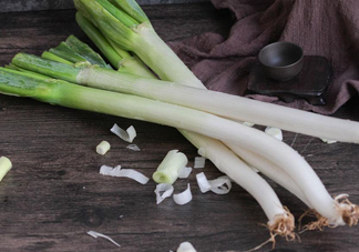 大蔥不能和什么一起吃？大蔥什么人不能吃