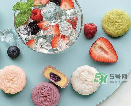 冰皮月餅皮太黏怎么辦？冰皮月餅粘手怎么回事？