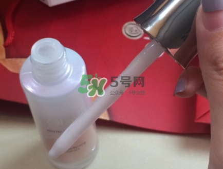 olay小白瓶會長毛嗎？olay小白瓶長黑毛是怎么回事？