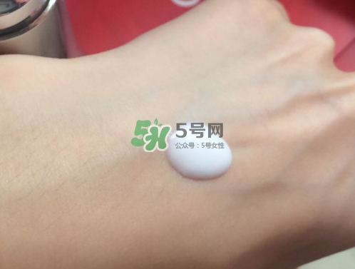 olay小白瓶會長毛嗎？olay小白瓶長黑毛是怎么回事？