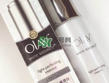 olay小白瓶和樂敦cc美容液哪個好？olay小白瓶和樂敦cc順序
