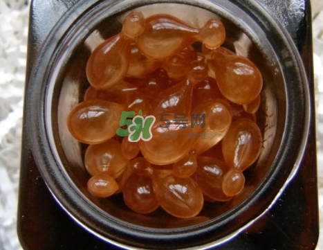 雅詩(shī)蘭黛小棕瓶安瓶膠囊怎么樣？雅詩(shī)蘭黛小棕瓶膠囊功效