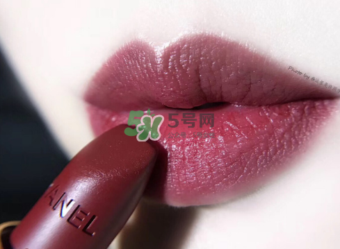 香奈兒63號(hào)口紅試色 香奈兒絲絨63試色圖片