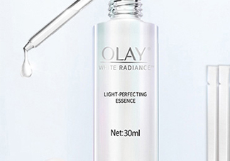 olay淡斑小白瓶和olay光感小白瓶哪個好？