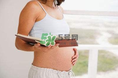 臍帶繞頸是什么意思？臍帶繞頸兩周怎么糾正？