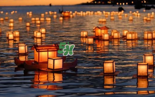 七月十五上墳時間 七月十五上墳的講究 七月十五上墳時間 七月十五上墳的講究