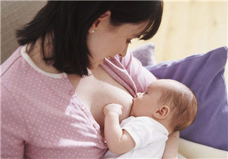 母乳喂養(yǎng)會(huì)積食嗎？純母乳喂養(yǎng)的寶寶會(huì)積食嗎？