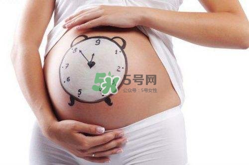 臍帶繞頸是什么原因造成的？臍帶繞頸是多休息還是多運(yùn)動？