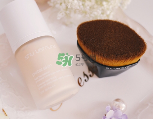 植村秀花瓣霧感粉底液多少錢？植村秀花瓣粉底液專柜價