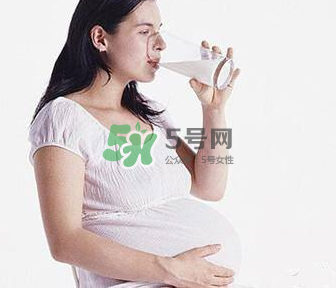 孕婦奶粉和普通奶粉的區(qū)別  懷孕必須喝孕婦奶粉嗎？