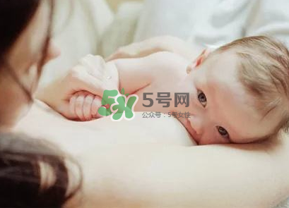 母乳喂養(yǎng)預(yù)防乳腺癌嗎？不喂母乳會的乳腺癌嗎？