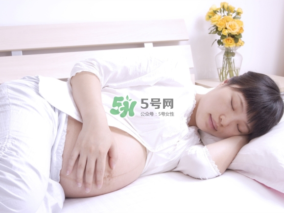 孕婦左側(cè)臥怎么睡舒服？孕婦左側(cè)臥位