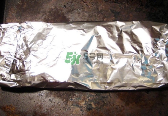 錫紙是一次性的嗎？錫紙可以放微波爐嗎