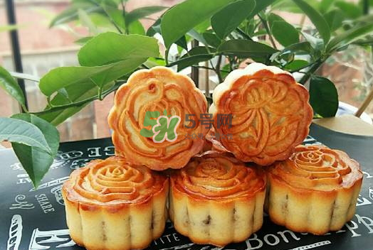 五仁月餅里的紅綠絲是什么？五仁月餅里面有什么？