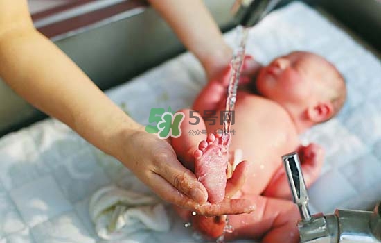 巨大兒長(zhǎng)大后會(huì)正常嗎？巨大兒的寶寶有什么要注意的嗎