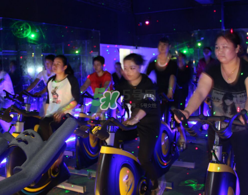 動(dòng)感單車傷膝蓋嗎？騎動(dòng)感單車會傷害膝蓋嗎？