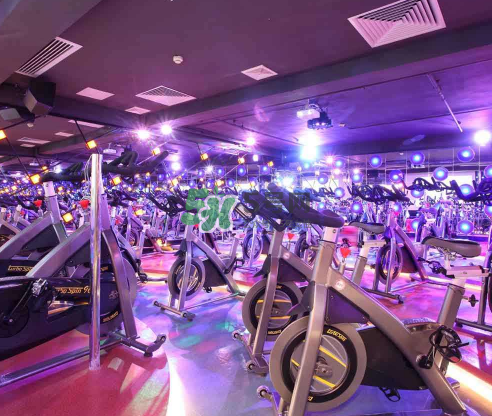 動(dòng)感單車和跑步機(jī)哪個(gè)減肥效果好？動(dòng)感單車和跑步機(jī)哪個(gè)瘦腿快？