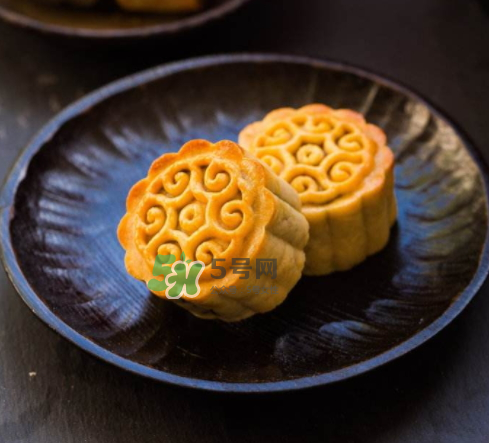 月餅轉(zhuǎn)化糖漿可以用蜂蜜代替嗎？月餅轉(zhuǎn)化糖漿可以用什么代替？