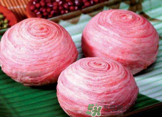 酥皮月餅烤多長時(shí)間？酥皮月餅水油面比例