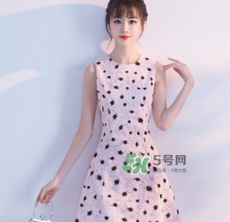 十月份去三亞穿什么衣服？10月份去三亞穿衣搭配