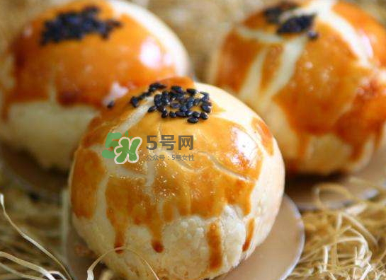 蛋黃酥熱量高嗎？一個(gè)蛋黃酥的熱量