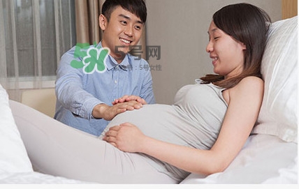 無痛分娩生的時候痛嗎？無痛分娩對寶寶有影響嗎