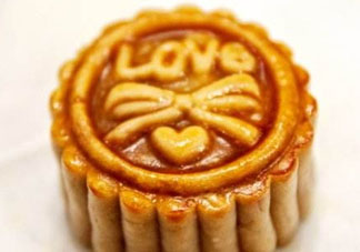 月餅為什么要用轉(zhuǎn)化糖漿？做月餅的轉(zhuǎn)化糖漿是什么？