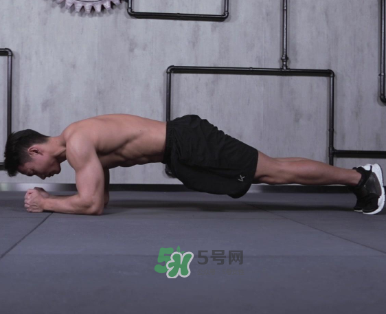 平板支撐能練出馬甲線嗎？平板支撐能減肚子嗎？