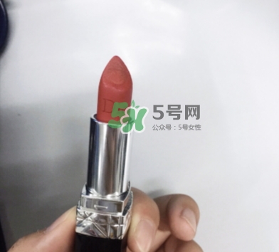 迪奧夾心999多少錢？迪奧夾心999口紅專柜價格