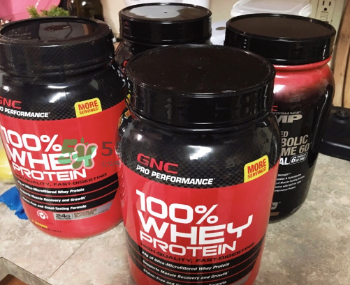 蛋白粉健身前喝還是后喝？蛋白粉健身中可以喝嗎？